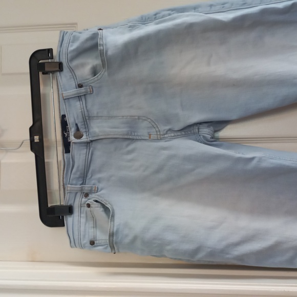 HOLLISTER. - Picture 5 of 5